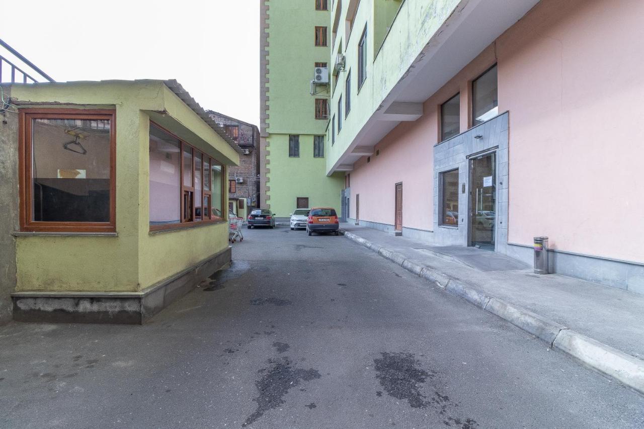Stay Inn Apartments At Buzand 13 Street Ереван Экстерьер фото