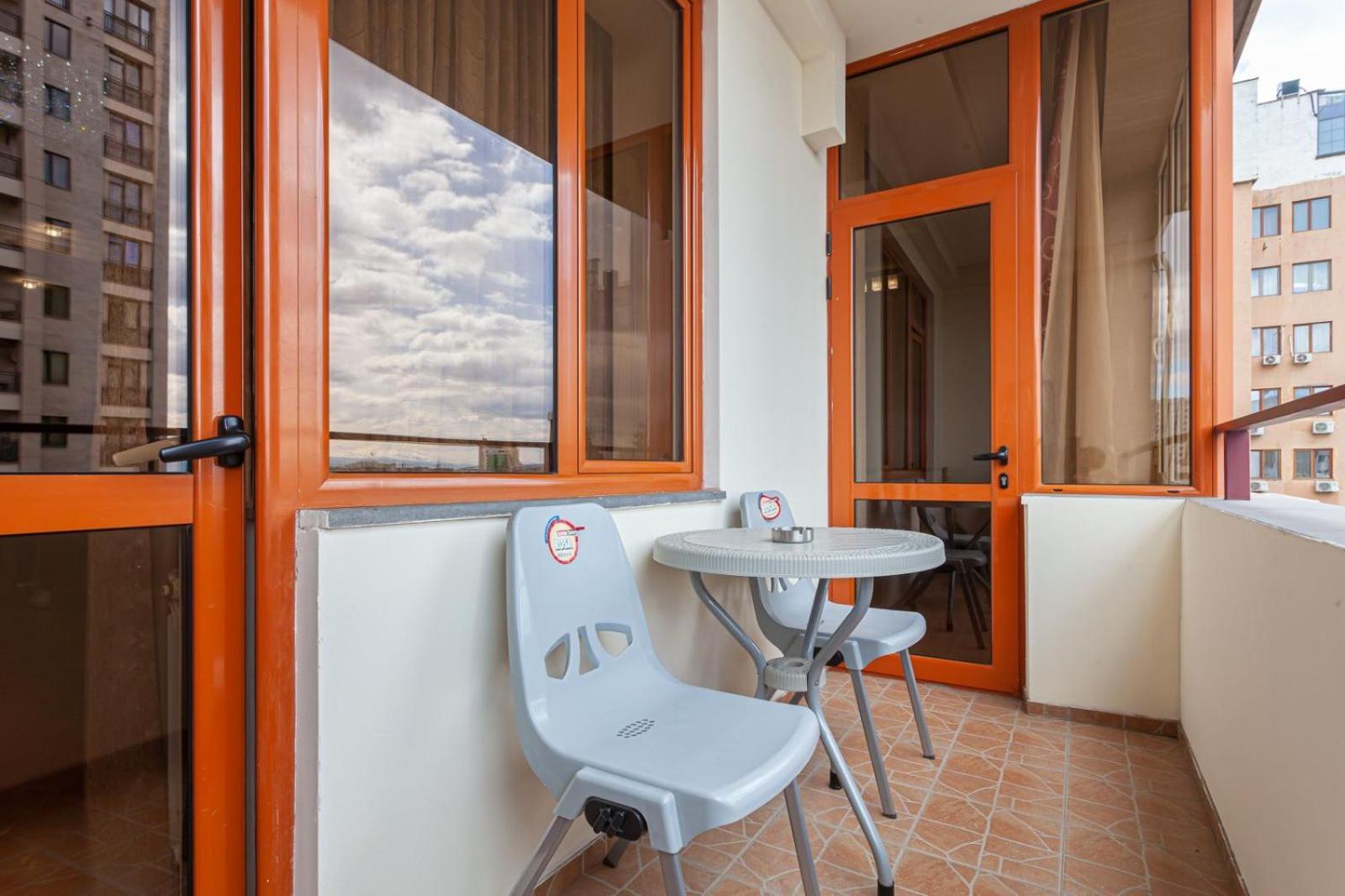 Stay Inn Apartments At Buzand 13 Street Ереван Экстерьер фото