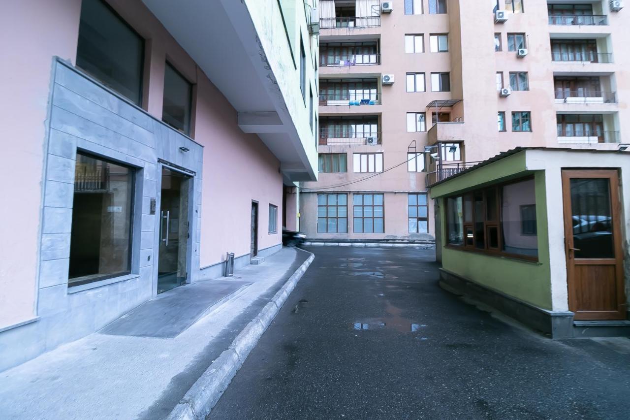 Stay Inn Apartments At Buzand 13 Street Ереван Экстерьер фото
